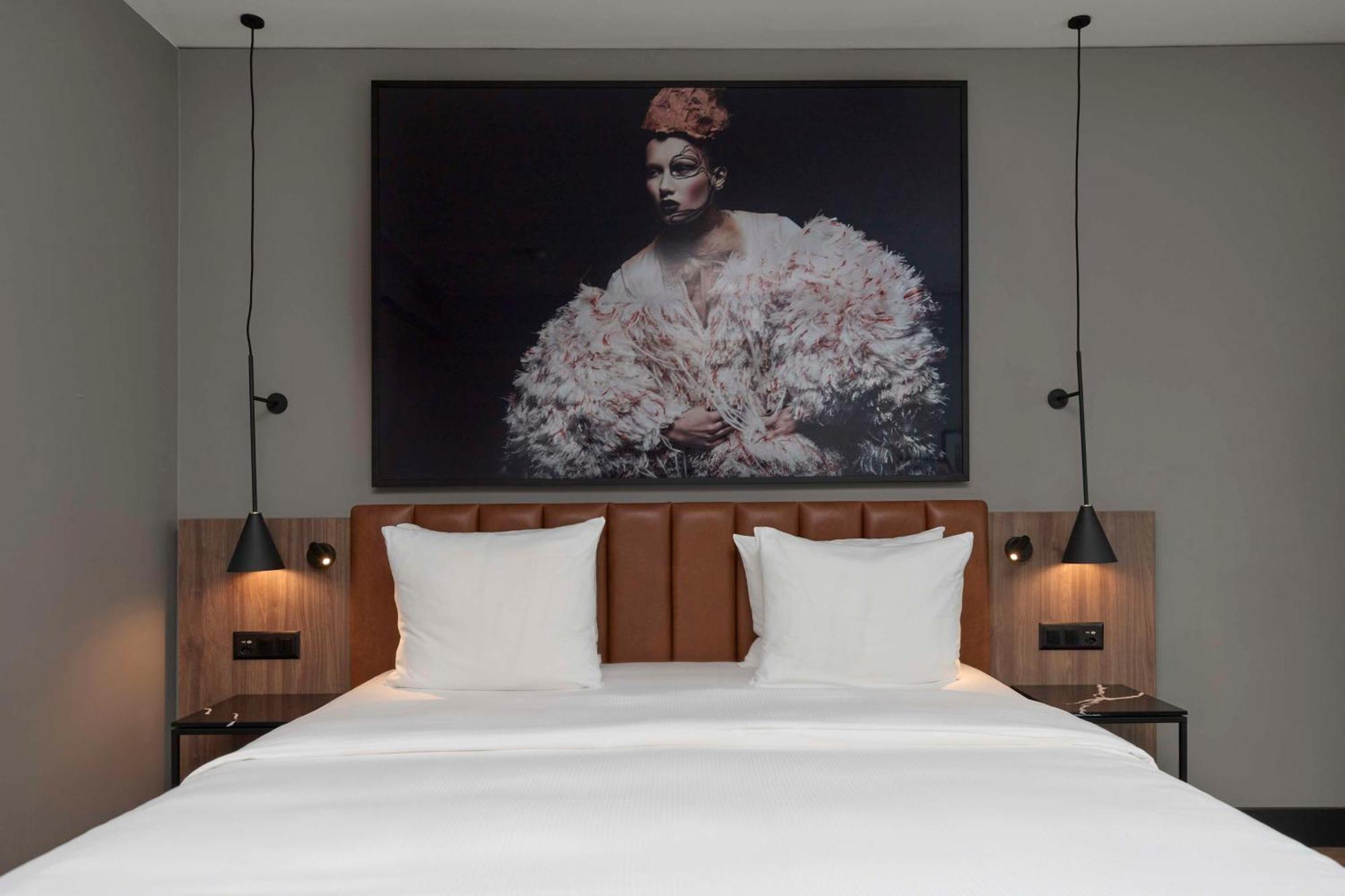 Standard Room,1545112039:JPEG